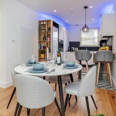 Beautiful 2 Bedrooms Split Level Fulham Apartment London Exterior photo